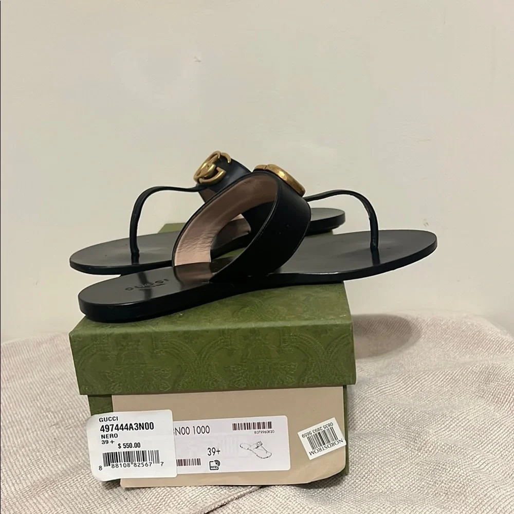 Gucci Black Leather Thong Sandals with Gold GG Buckle